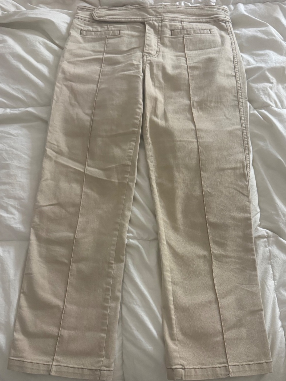 Vintage Y2K GUESS? Khaki Light Denim Capri Pants Low Rise 30 Waist Pintuck Beige